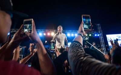 Arnel Pineda, adopted son of Binalonan, jolts thrilled fans in free concert