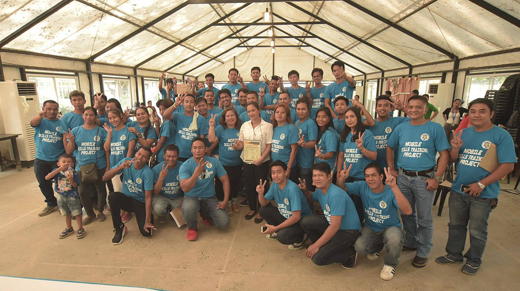 49 Binalonians  finish MSTP training on basic electrical, carpentry