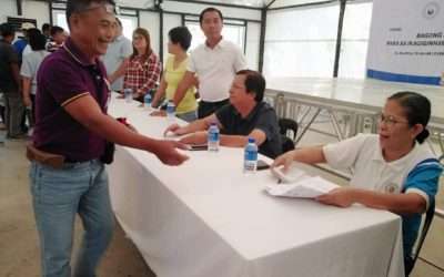 Mayor Guico, SB members distribute cash incentives to barangay officials