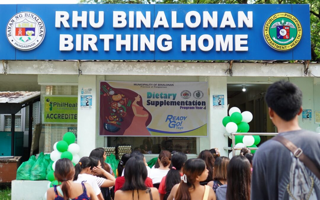 RHU-Binalonan Distributes Food Packs and Vitamins to Pregnant Women